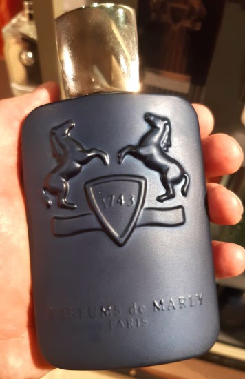 Apa de parfum Parfums de Marly Layton este alegerea mea pentru cel mai bun parfum de vanilie pentru barbati